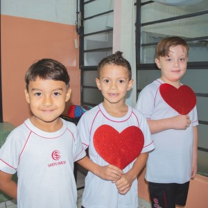 EDUCAÇÃO INFANTIL: SINGELOS GESTOS E SORRISOS, ORAÇÕES E BENÇÃOS - DIA DAS MÃES 2024