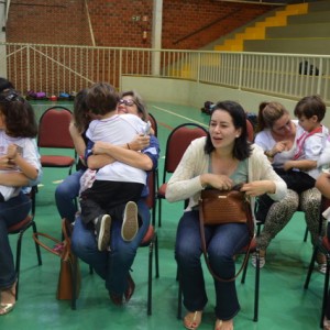 APRESENTAÇÕES EM HOMENAGEM AO DIA DAS MÃES