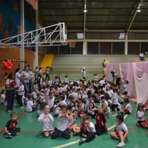 APRESENTAÇÕES EM HOMENAGEM AO DIA DAS MÃES