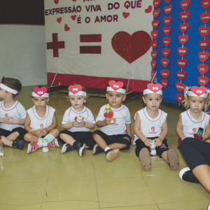 EDUCAÇÃO INFANTIL: SINGELOS GESTOS E SORRISOS, ORAÇÕES E BENÇÃOS - DIA DAS MÃES 2024