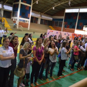 APRESENTAÇÕES EM HOMENAGEM AO DIA DAS MÃES