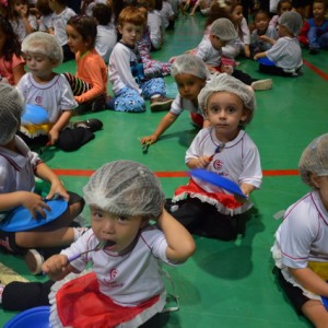 APRESENTAÇÕES EM HOMENAGEM AO DIA DAS MÃES