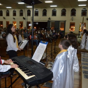 MISSA EM HOMENAGEM AS MÃES