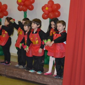 HOMENAGEM DA EDUCAÇÃO INFANTIL ÀS MÃES