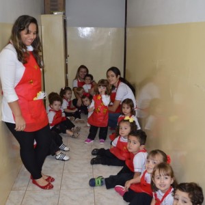 HOMENAGEM DA EDUCAÇÃO INFANTIL ÀS MÃES