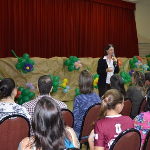 HOMENAGEM DA EDUCAÇÃO INFANTIL ÀS MÃES