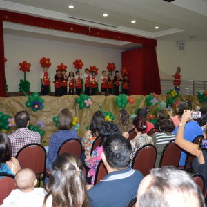 HOMENAGEM DA EDUCAÇÃO INFANTIL ÀS MÃES