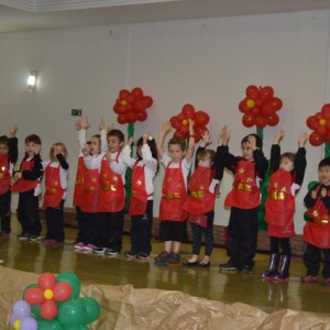 HOMENAGEM DA EDUCAÇÃO INFANTIL ÀS MÃES