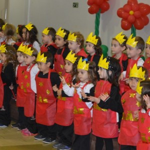 HOMENAGEM DA EDUCAÇÃO INFANTIL ÀS MÃES