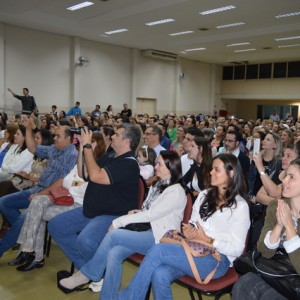 HOMENAGEM DA EDUCAÇÃO INFANTIL ÀS MÃES