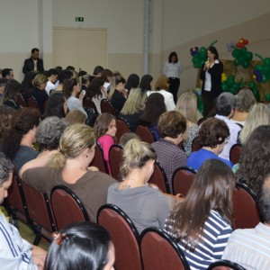 HOMENAGEM DA EDUCAÇÃO INFANTIL ÀS MÃES