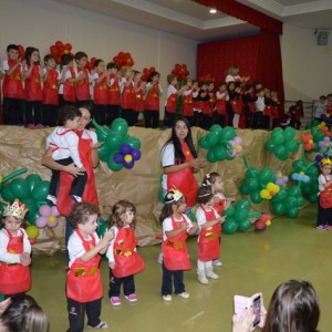 HOMENAGEM DA EDUCAÇÃO INFANTIL ÀS MÃES