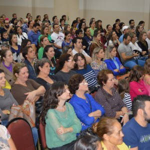 HOMENAGEM DA EDUCAÇÃO INFANTIL ÀS MÃES