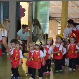 HOMENAGEM DA EDUCAÇÃO INFANTIL ÀS MÃES