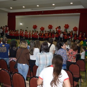 HOMENAGEM DA EDUCAÇÃO INFANTIL ÀS MÃES