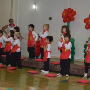 HOMENAGEM DA EDUCAÇÃO INFANTIL ÀS MÃES