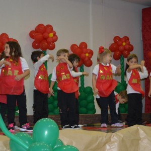 HOMENAGEM DA EDUCAÇÃO INFANTIL ÀS MÃES