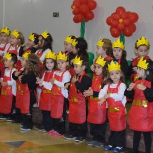 HOMENAGEM DA EDUCAÇÃO INFANTIL ÀS MÃES