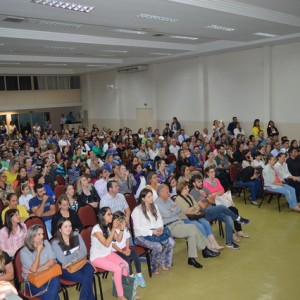 HOMENAGEM DA EDUCAÇÃO INFANTIL ÀS MÃES