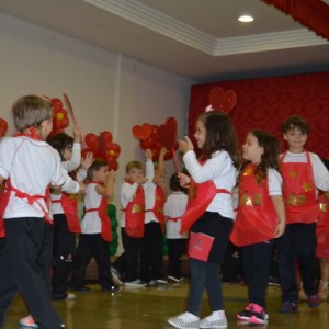 HOMENAGEM DA EDUCAÇÃO INFANTIL ÀS MÃES