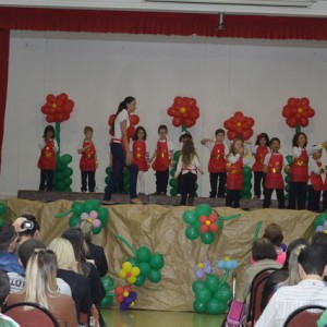 HOMENAGEM DA EDUCAÇÃO INFANTIL ÀS MÃES