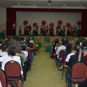 HOMENAGEM DA EDUCAÇÃO INFANTIL ÀS MÃES