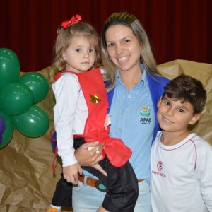 HOMENAGEM DA EDUCAÇÃO INFANTIL ÀS MÃES